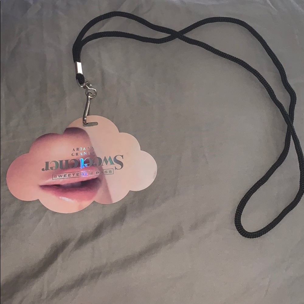 Ariana Grande Sweetener Pass